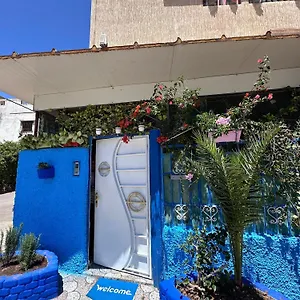 Dar Surf & Ocean Couette-café